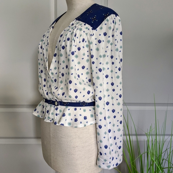 Free People Top Half Wrap V-Neck Long Sleeve Cinched Waist Ivory Blue M NWT - Picture 7 of 8